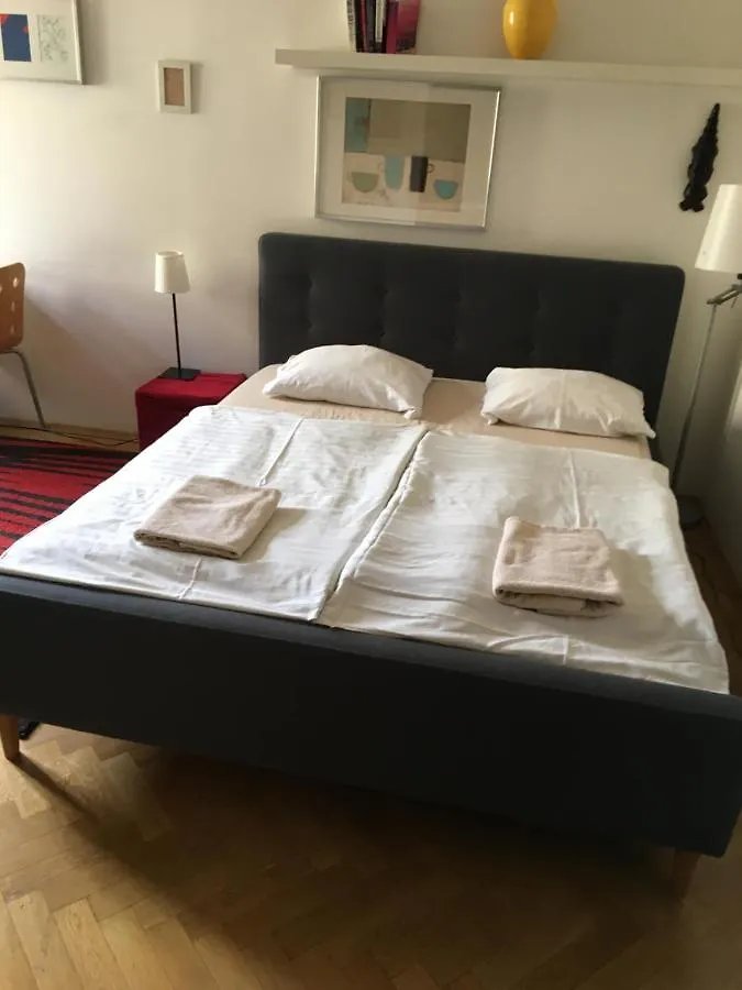 Cosy Studio Apartment Near Florenc In Prag