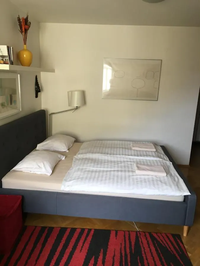 Cosy Studio Apartment Near Florenc In Prag Çek Cumhuriyeti